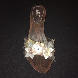 Sandal